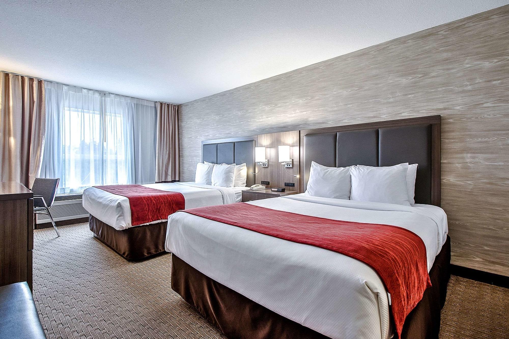 Comfort Inn & Suites South YYC Exteriör bild