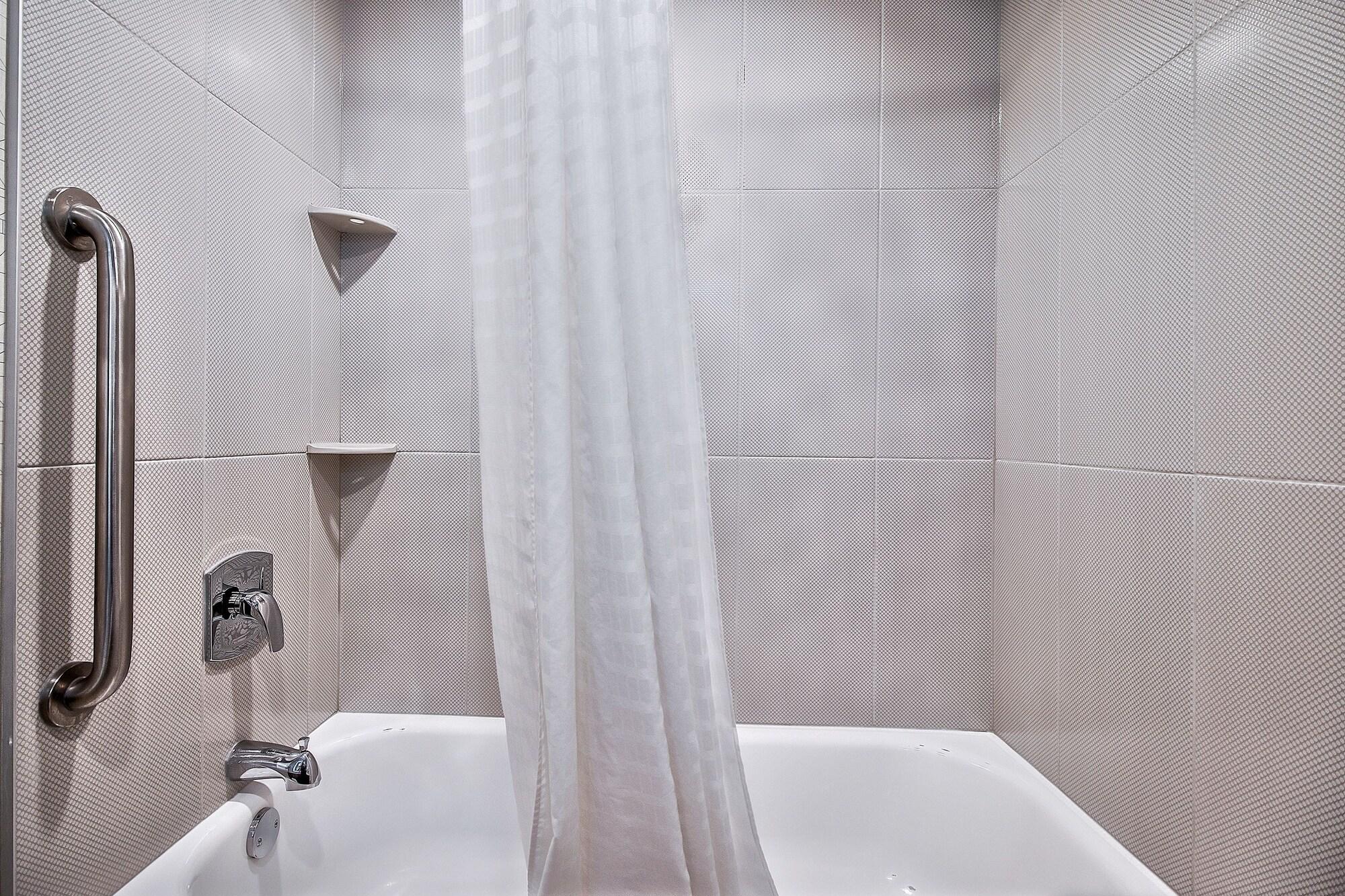 Comfort Inn & Suites South YYC Exteriör bild