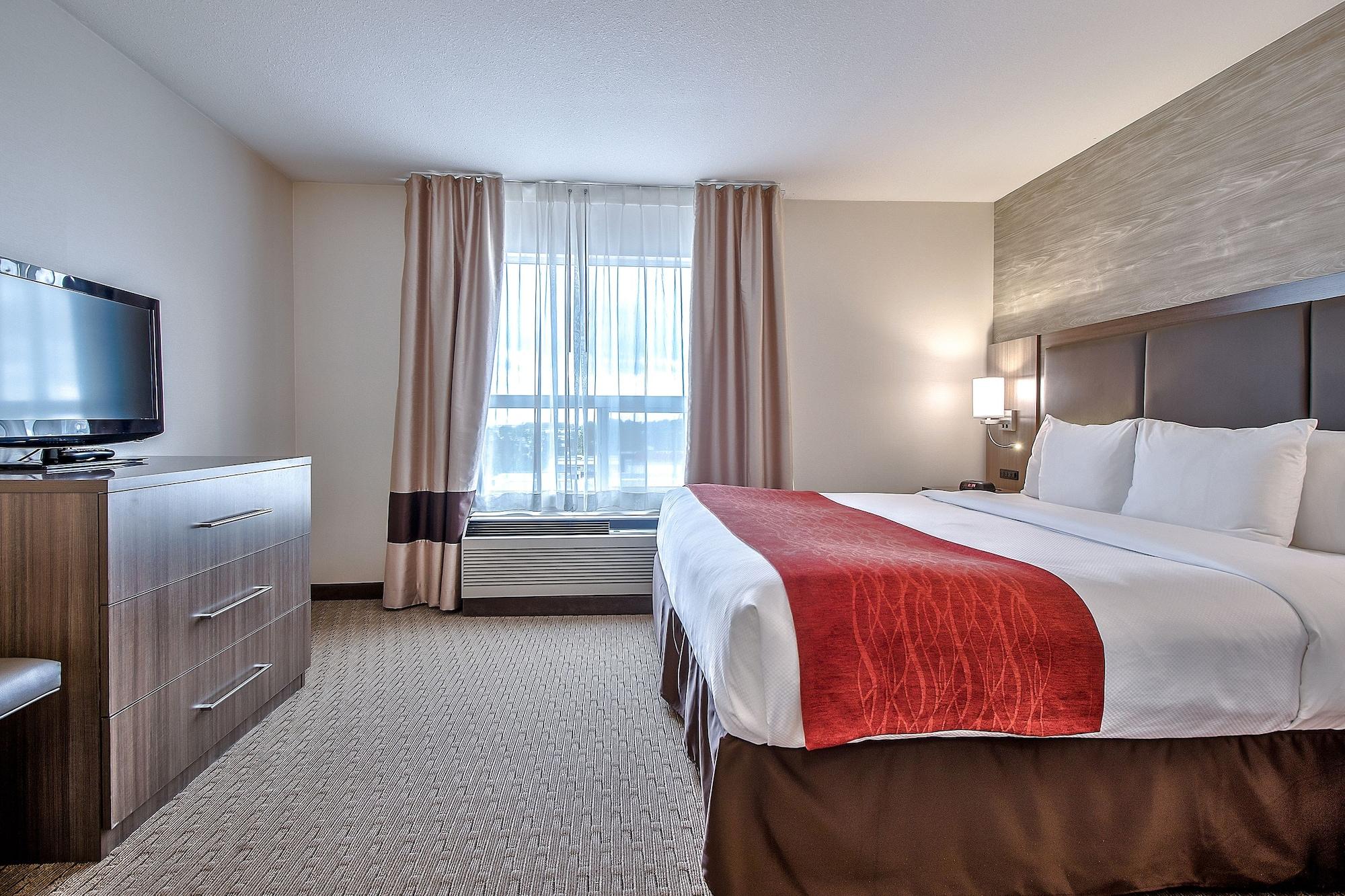 Comfort Inn & Suites South YYC Exteriör bild